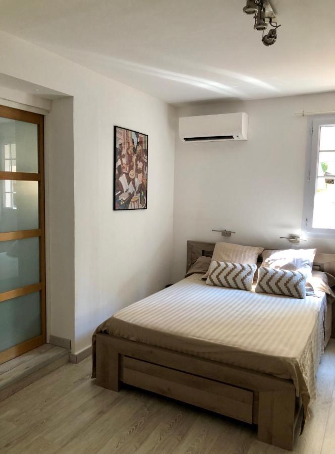 פורטיסיו Villa Rinesa מראה חיצוני תמונה