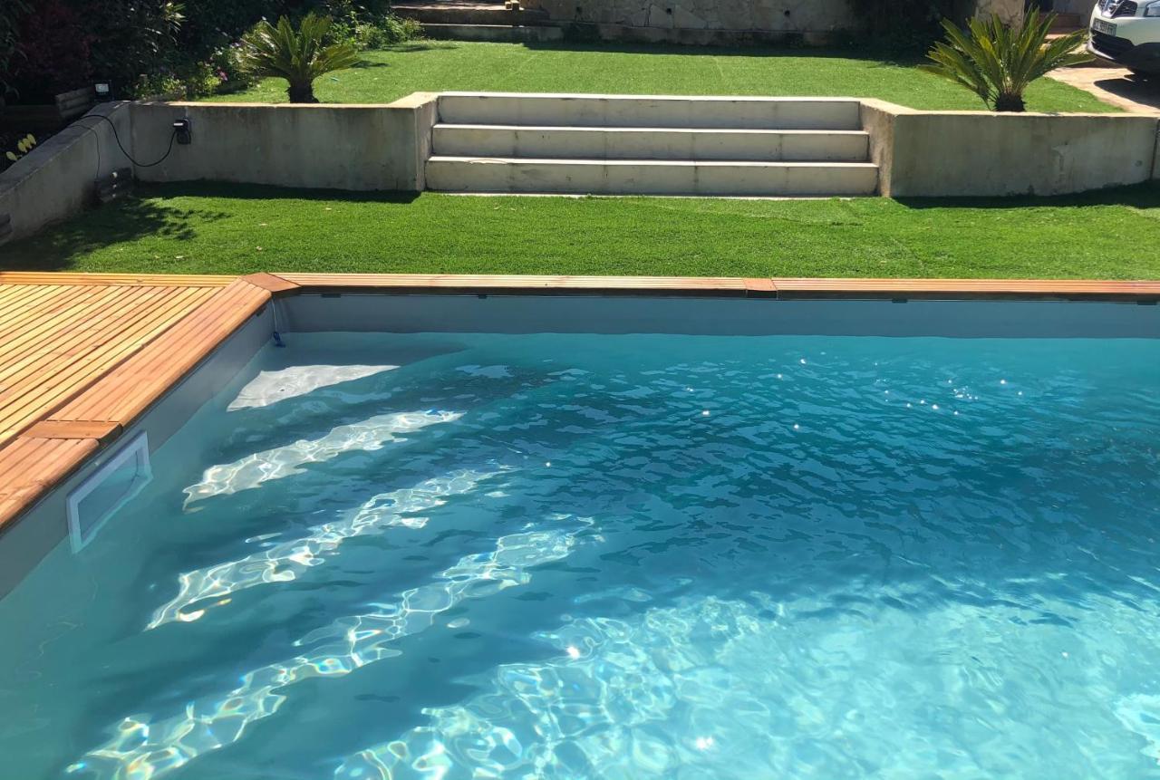 פורטיסיו Villa Rinesa מראה חיצוני תמונה
