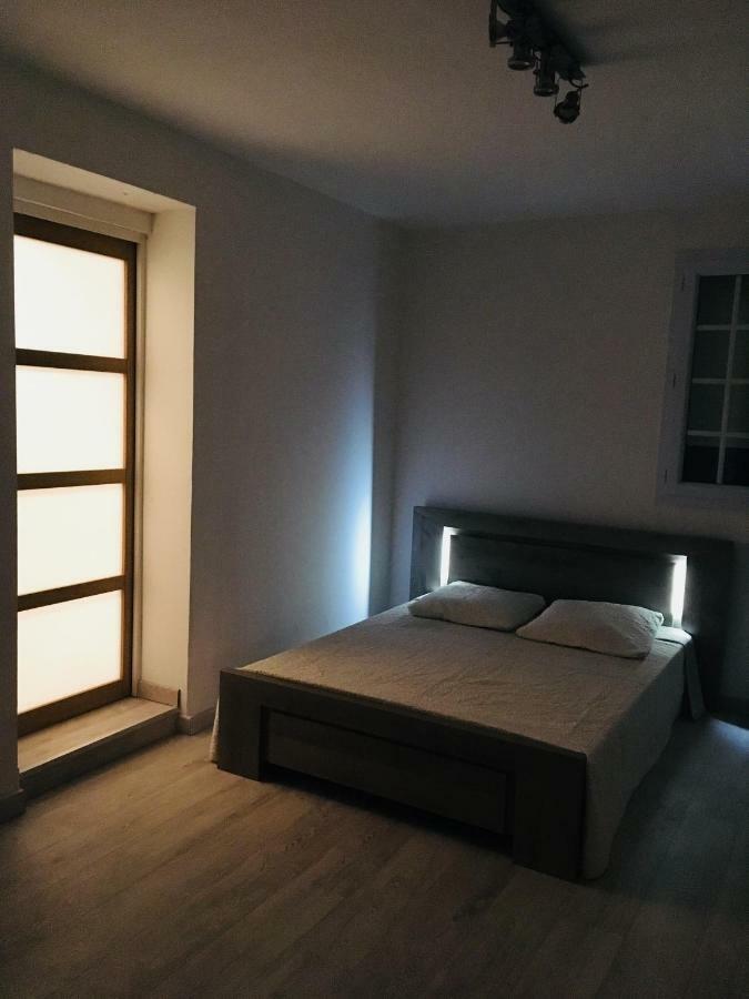 פורטיסיו Villa Rinesa מראה חיצוני תמונה