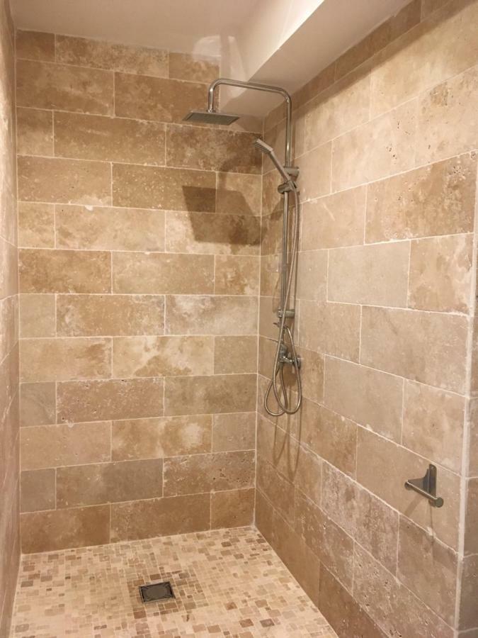 פורטיסיו Villa Rinesa מראה חיצוני תמונה